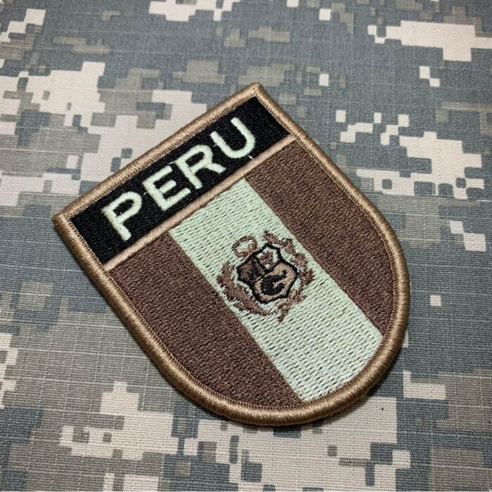 País Peru Bandeira Tática Bordada Patch Com Velcro®️ 6,8×8 cm. - Image 3