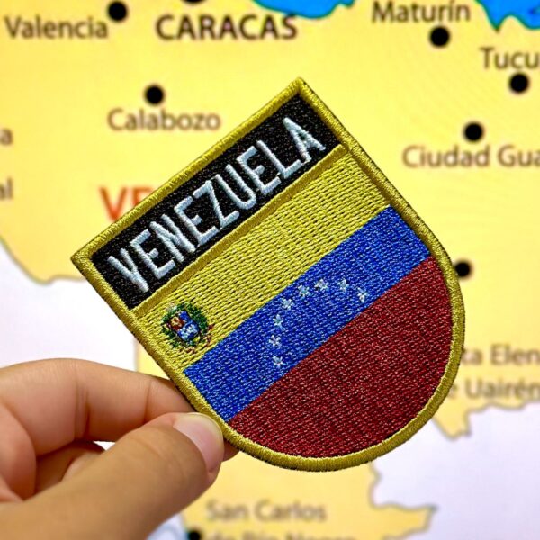 BP0046E-011 Bandeira Venezuela Patch Bordado 5,7x6,8cm - Image 2