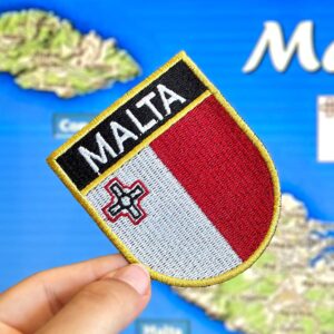 BP0435E-001 Bandeira Malta Patch Bordado 6,8×8,0cm