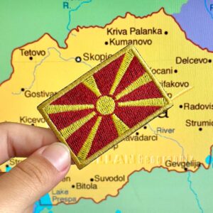 BP0417-011 Bandeira Macedônia do Norte Patch Bordado 5,7×3,8cm