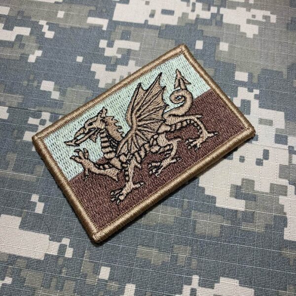 BP0190V04-Pais-de-Gales-Wales-bandeira-flag-embroidered-patch-bordado-uniforme-military-75×50-1-600×600-1.jpg