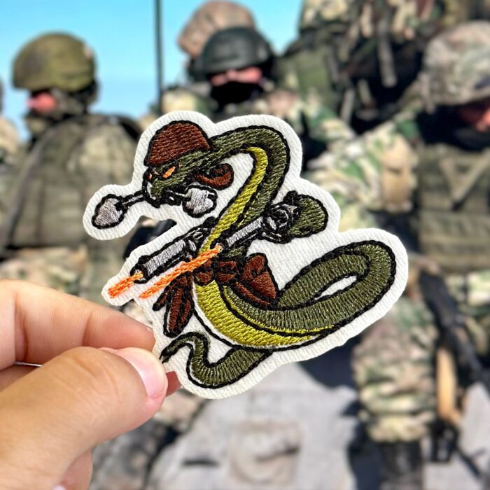 M0073-001 Bellicose Snake Embroidery Patch Iron-in 2.5″x2.5″ - Image 2
