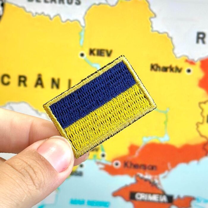BP0408-031 Ukraine Embroidered Flag Patch 1.5"x1" - Image 3